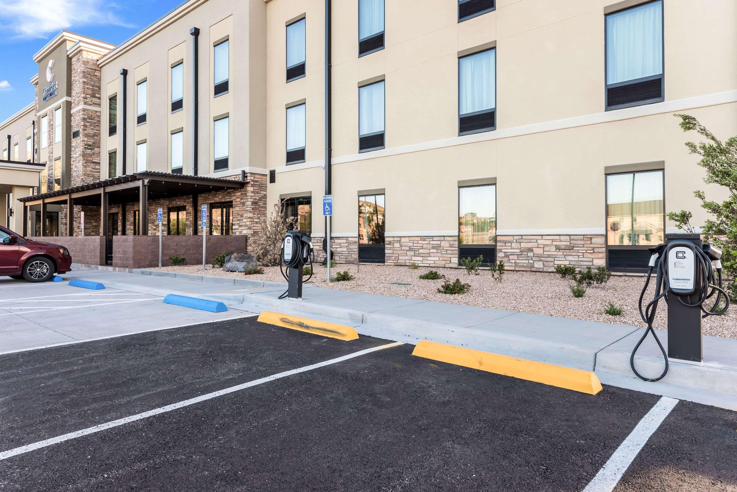 Comfort Inn & Suites Zion Park Area Гаррікейн Екстер'єр фото