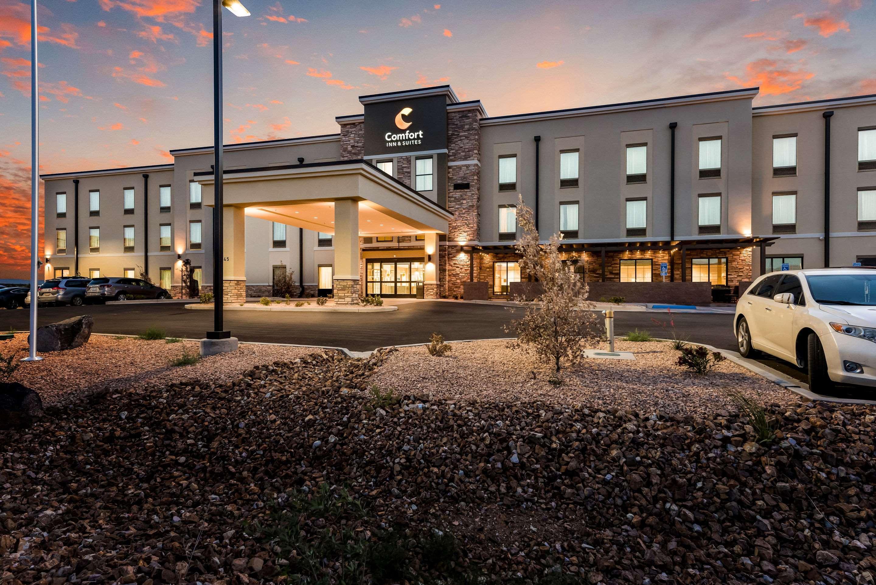 Comfort Inn & Suites Zion Park Area Гаррікейн Екстер'єр фото