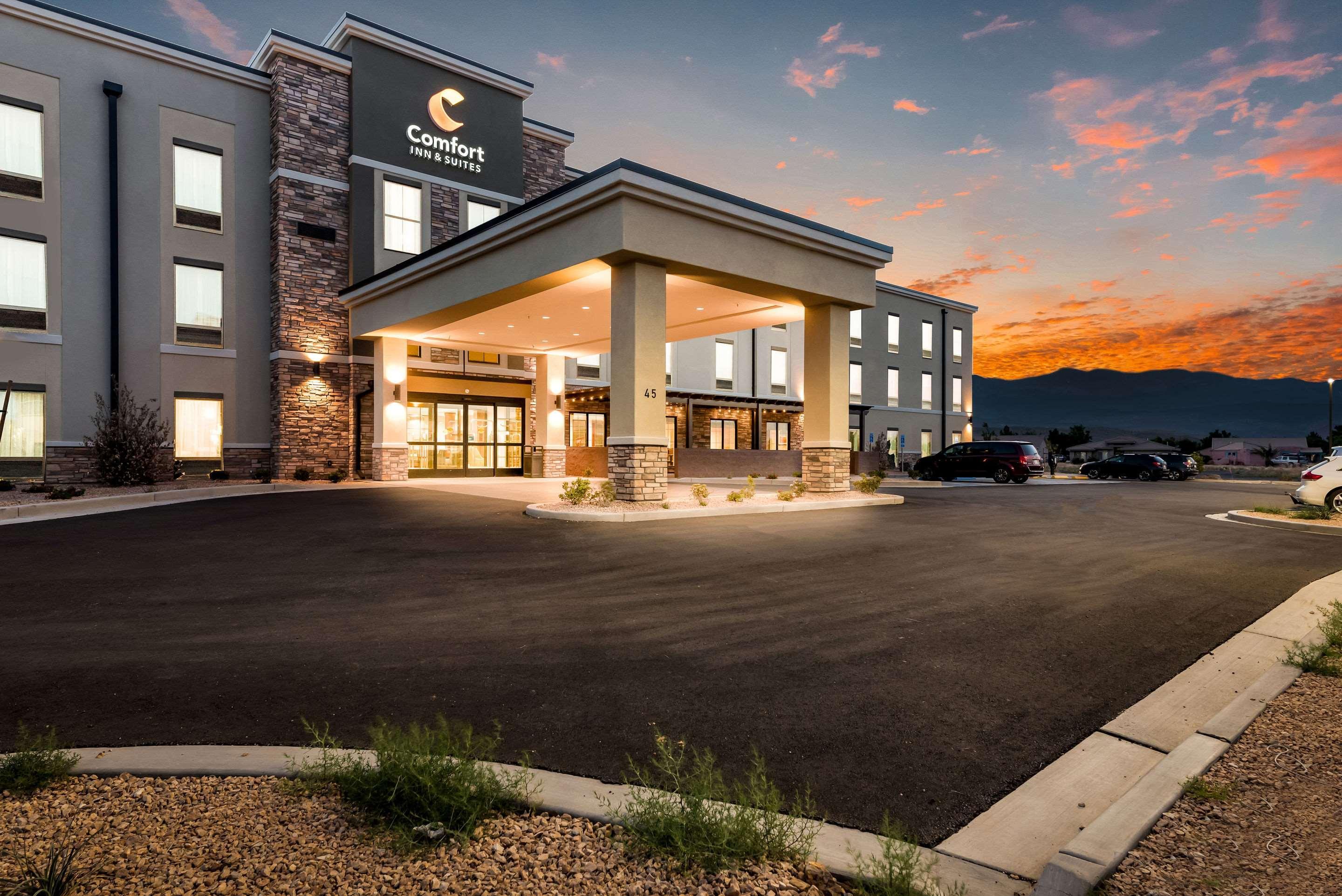 Comfort Inn & Suites Zion Park Area Гаррікейн Екстер'єр фото